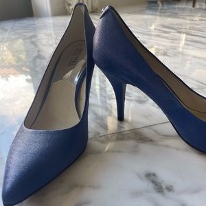 Michael Kors Bright Blue Leather Embossed Pumps